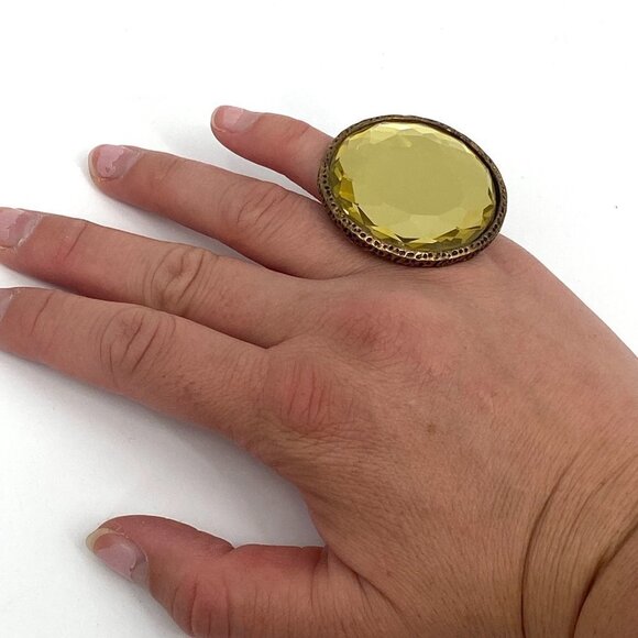 Large Gold Tone Yellow Stone Textured Oversized Statement Ring Costume Jewelry - Picture 4 of 6